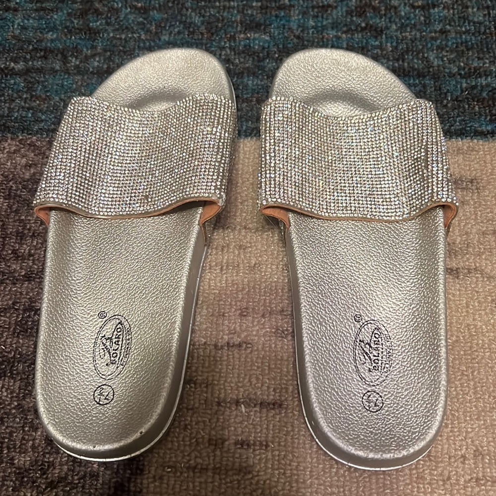 Sparkly Rhinestone Slides - Picture 2 of 8